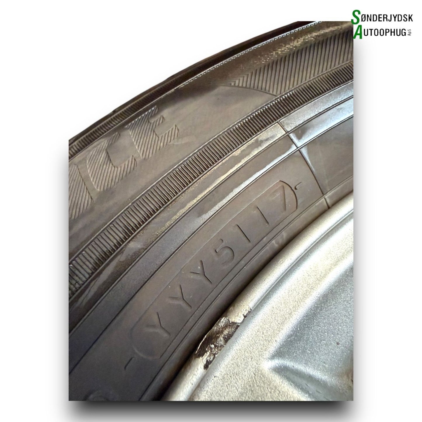 Peugeot 407 Fælge M/Sommerdæk Med OEM Nr. Ophugger Fra Peugeot Ophugger