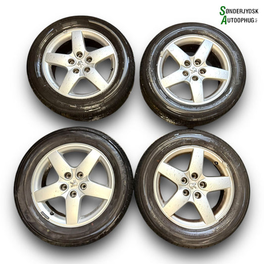 Peugeot 407 Fælge M/Sommerdæk Med OEM Nr. Ophugger Fra Peugeot Ophugger