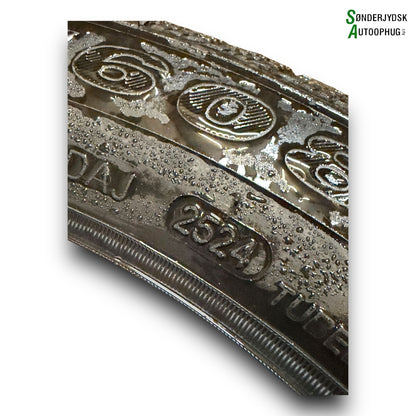 Suzuki Swift Fælge M/Vinter Dæk   Med OEM Nr. Ophugger Fra Suzuki Ophugger