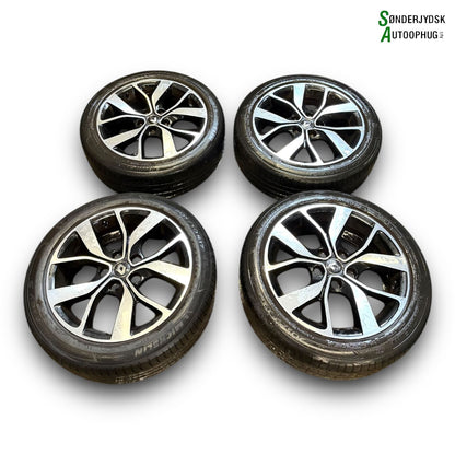 Renault Megane 4 Fælge M/Sommerdæk Med OEM Nr. 403004294R Fra Renault Ophugger