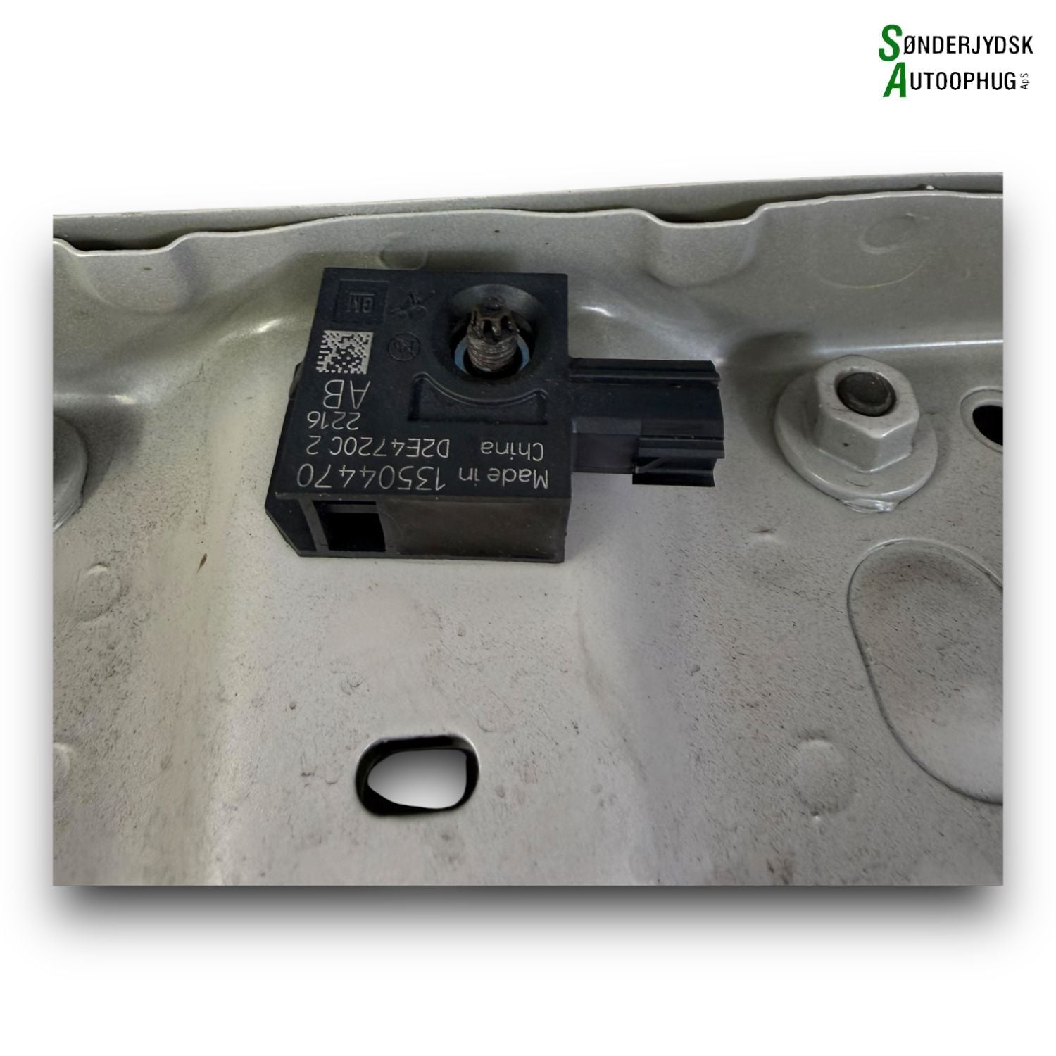 Opel Karl Låseplade Med OEM Nr. 95368742 Fra Opel Ophugger