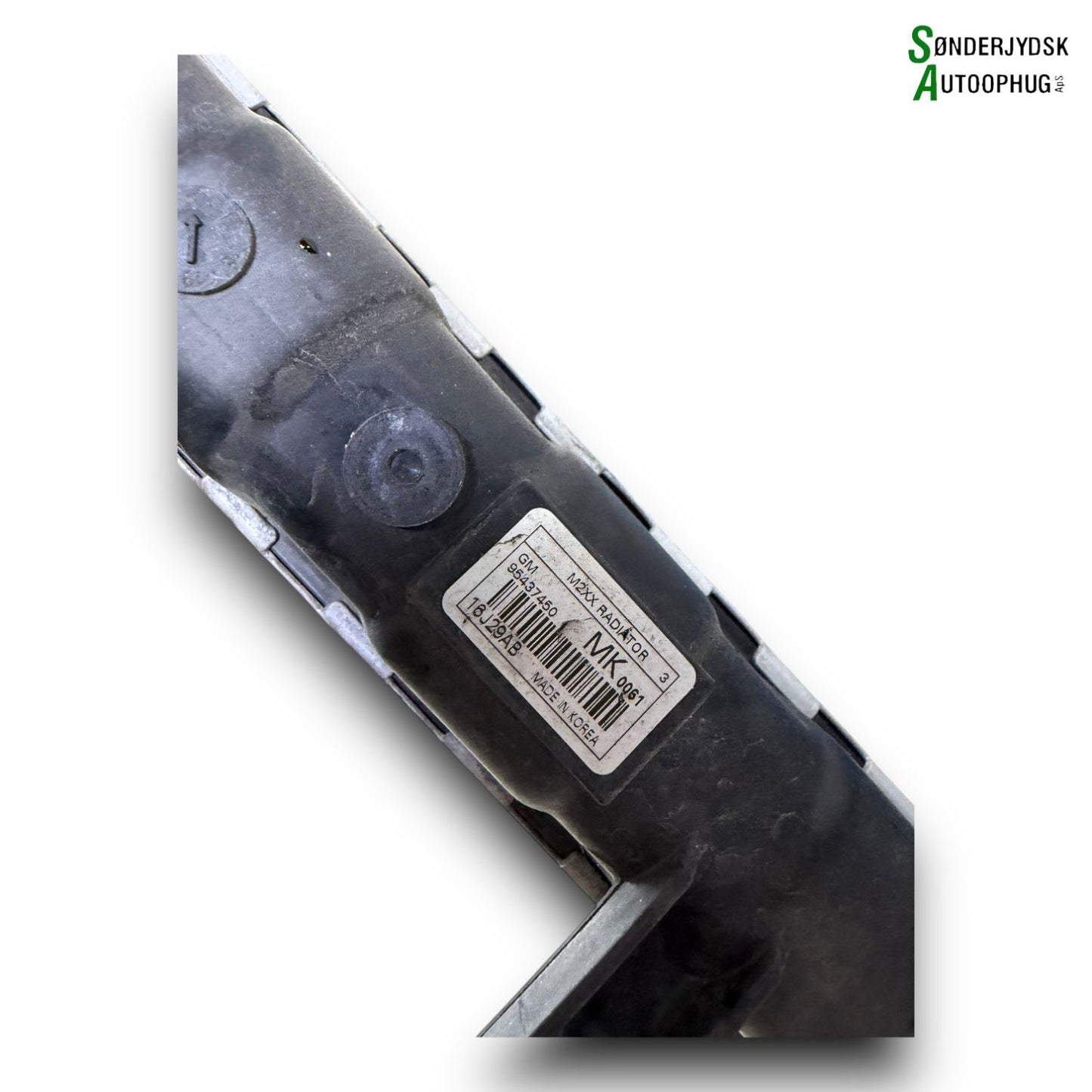 Opel Karl Køler Med OEM Nr. 95437450 Fra Opel Ophugger