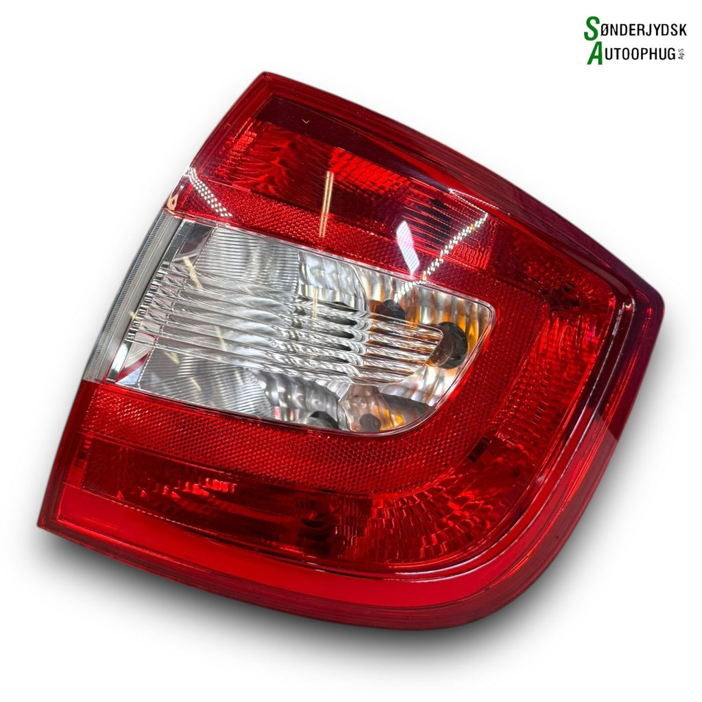 Skoda Rapid Baglygte Med OEM Nr. 5JH945258 Fra Skoda Ophugger