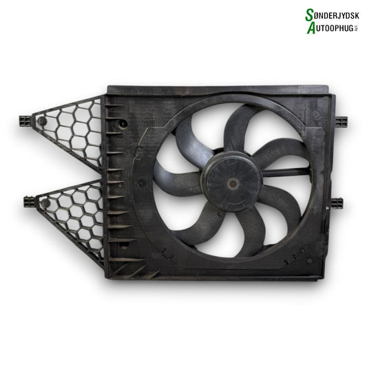 Skoda Fabia Kølerblæser El Med OEM Nr. 6R0959455E Fra Skoda Ophugger