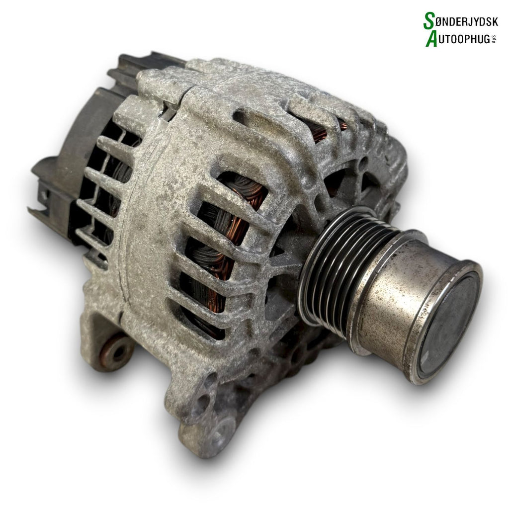 Skoda Fabia Generator Med OEM Nr. 04E903015H Fra Skoda Ophugger