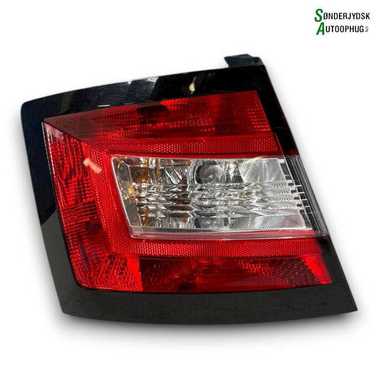 Skoda Fabia Baglygte Med OEM Nr. 6V6945095 Fra Skoda Ophugger