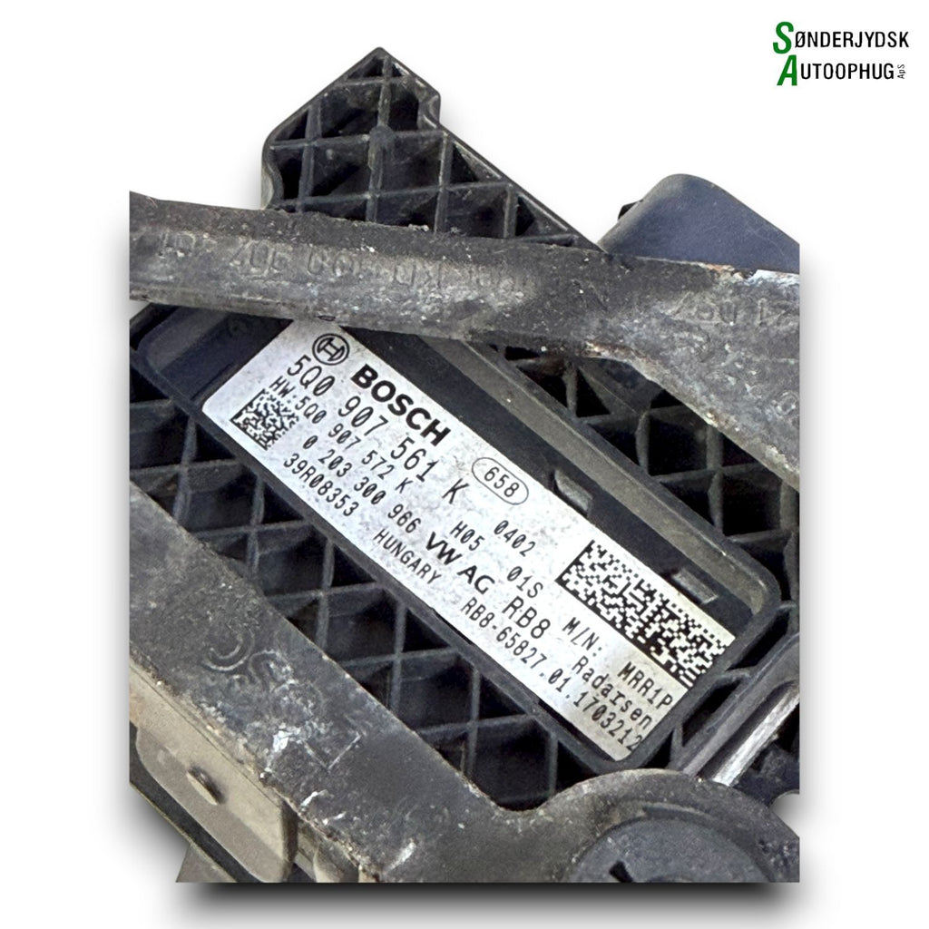 Skoda Fabia Radar Med OEM Nr. 5Q0907561K Fra Skoda Ophugger