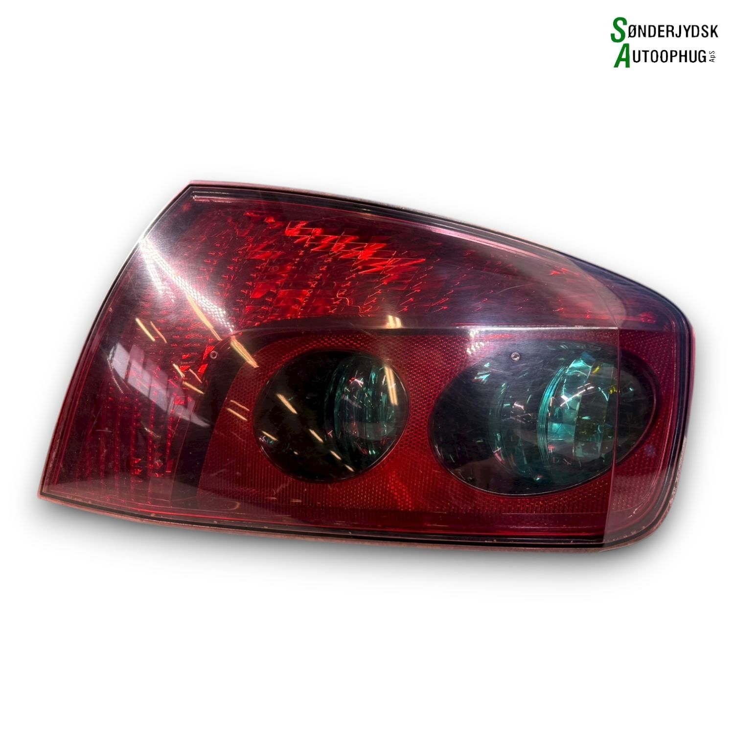 Peugeot Peugeot 407 Baglygte Med OEM Nr. 6351GC Fra Peugeot Ophugger