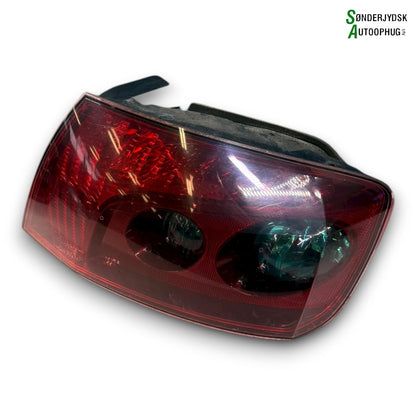 Peugeot Peugeot 407 Baglygte Med OEM Nr. 6351V9 Fra Peugeot Ophugger