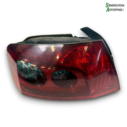 Peugeot Peugeot 407 Baglygte Med OEM Nr. 6350V9 Fra Peugeot Ophugger