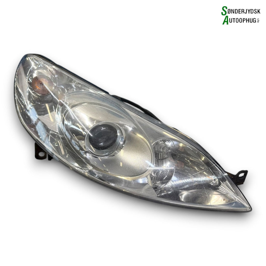 Peugeot 407 Forlygte Med OEM Nr. 9660235980 Fra Peugeot Ophugger