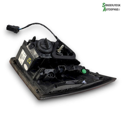 Peugeot Peugeot 308 Baglygte Med OEM Nr. 9677818380 Fra Peugeot Ophugger