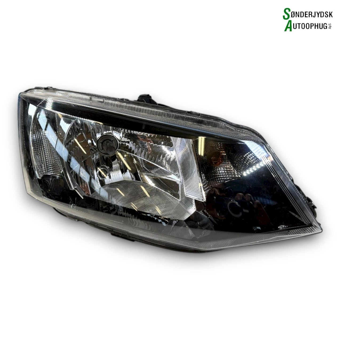 Skoda Fabia Forlygte Med OEM Nr. 6V1941016C Fra Skoda Ophugger