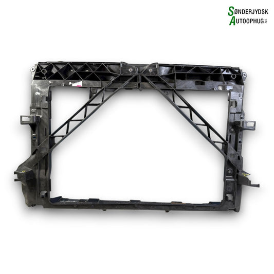 Skoda Fabia Frontkasse Med OEM Nr. 6V0805588D Fra Skoda Ophugger