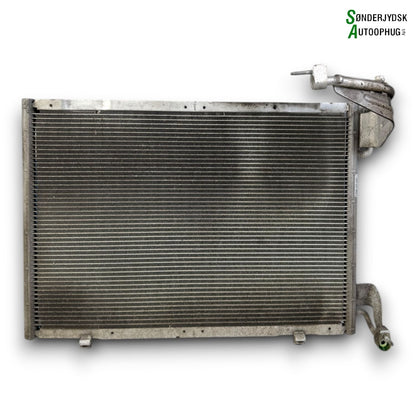 Ford Fiesta 7 Køler Aircond Med OEM Nr. 1819980 Fra Ford Ophugger