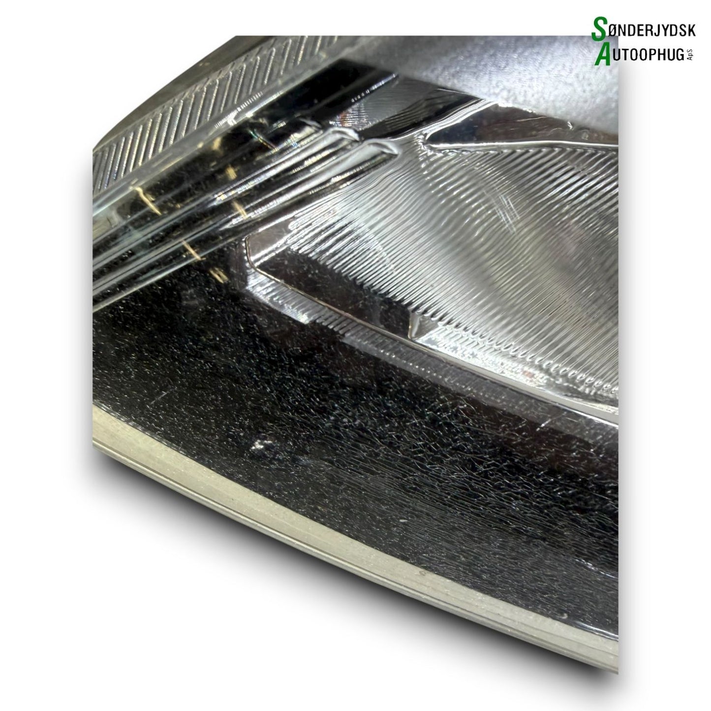 Skoda Rapid Forlygte Med OEM Nr. 5JB941015 Fra Skoda Ophugger