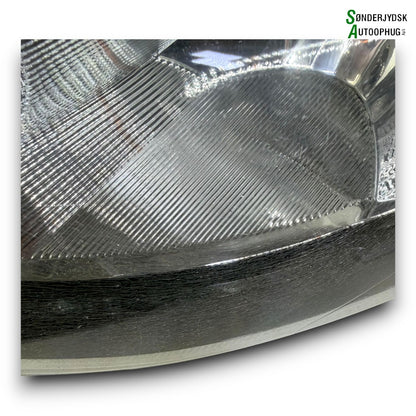 Skoda Rapid Forlygte Med OEM Nr. 5JB941017 Fra Skoda Ophugger