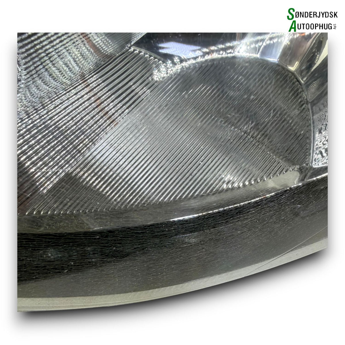 Skoda Rapid Forlygte Med OEM Nr. 5JB941015 Fra Skoda Ophugger