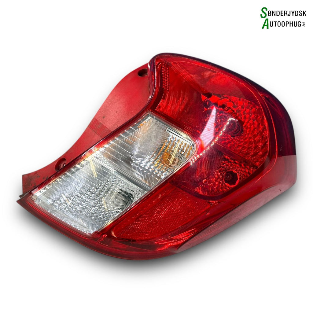 Opel Karl Baglygte Med OEM Nr. 42456951 Fra Opel Ophugger