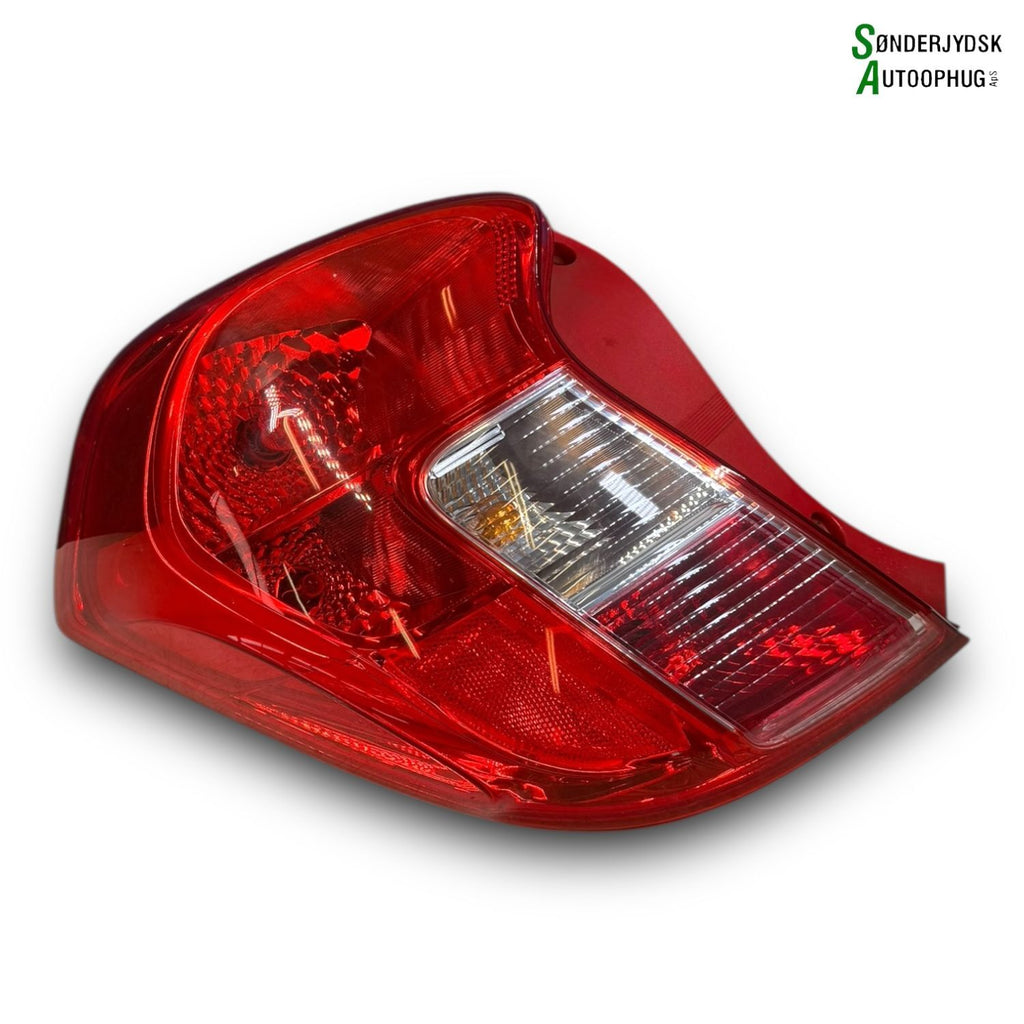 Opel Karl Baglygte Med OEM Nr. 42607396 Fra Opel Ophugger
