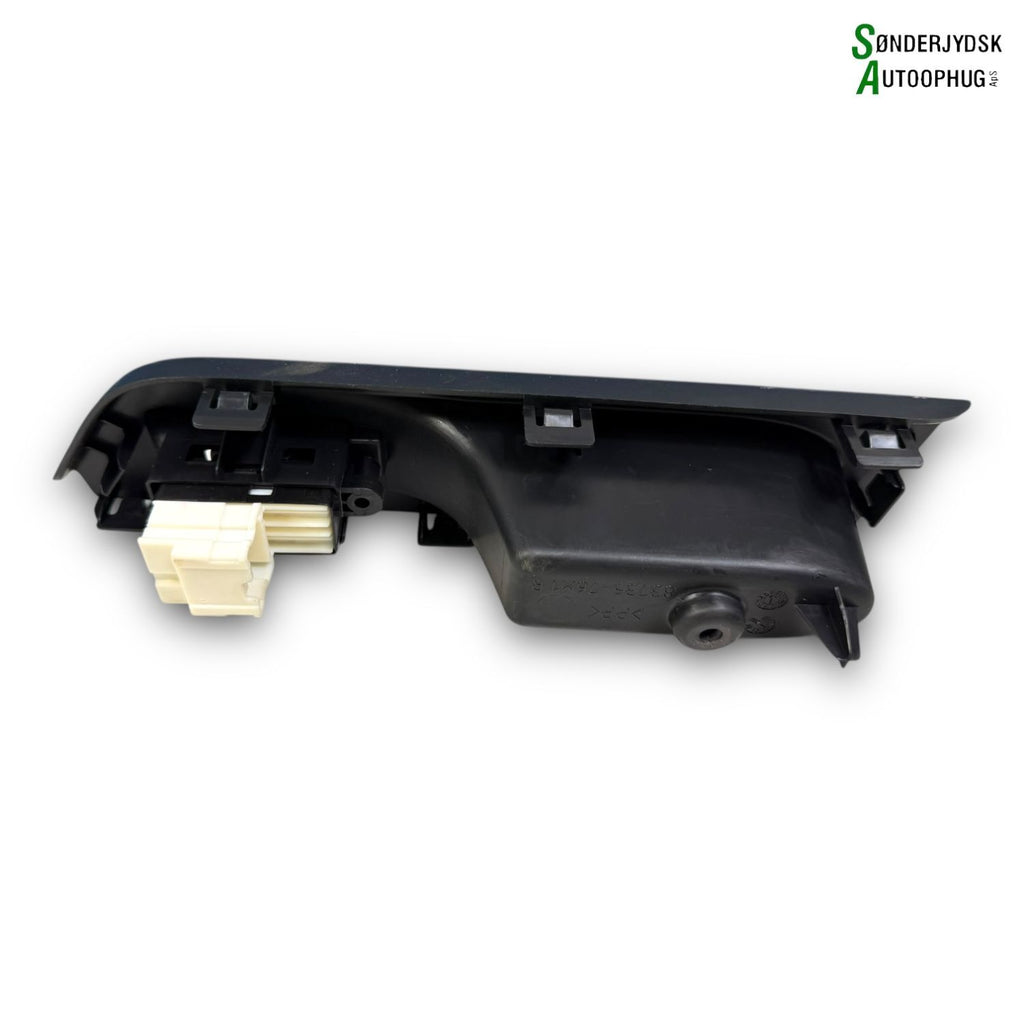 Suzuki Celerio Kontakt Rudehejs Med OEM Nr. 3799558M00000 Fra Suzuki Ophugger