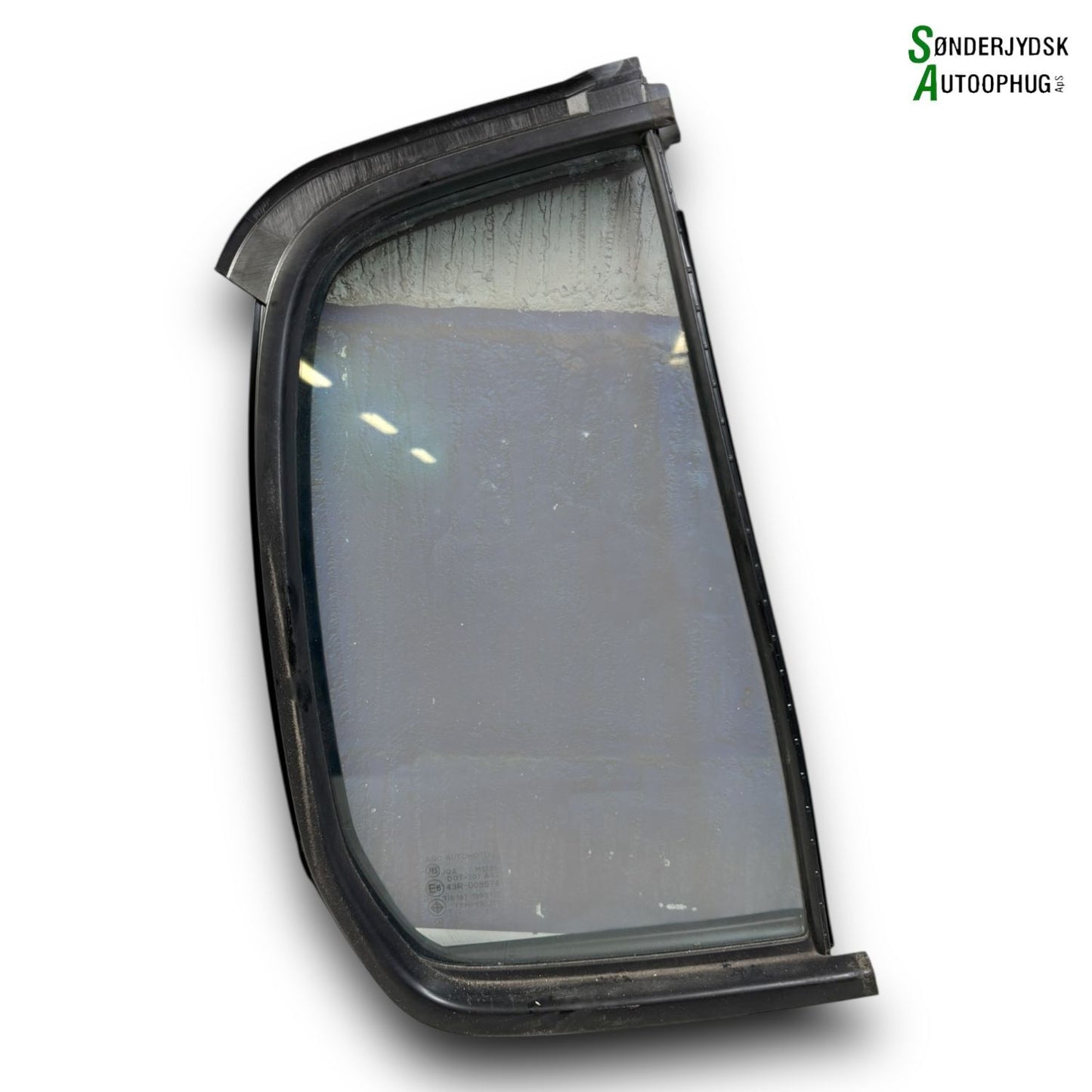 Suzuki Celerio Trekantrude Med OEM Nr. 8466584M00000 Fra Suzuki Ophugger