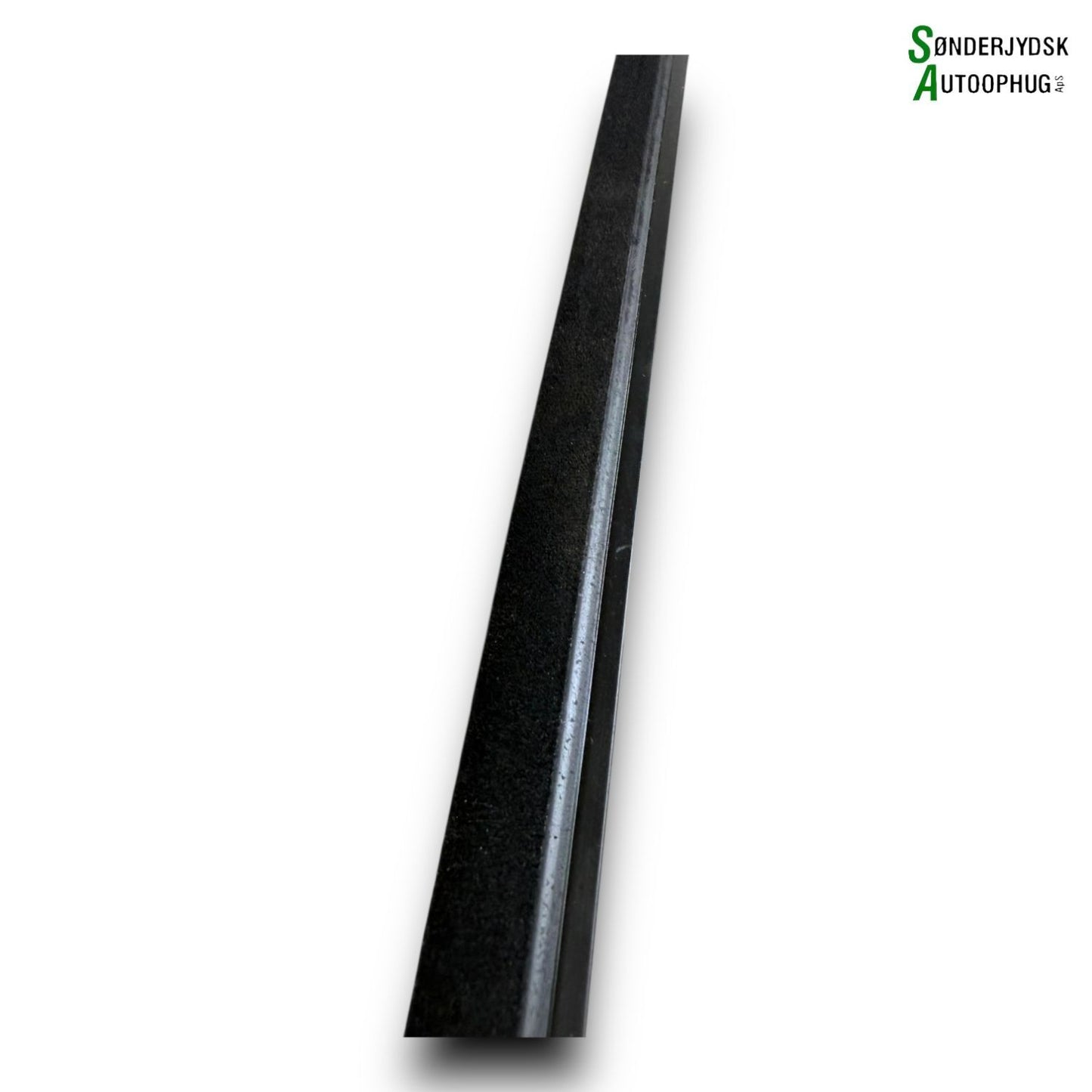 Suzuki Celerio Skrabeliste Med OEM Nr. 8387184M00000 Fra Suzuki Ophugger