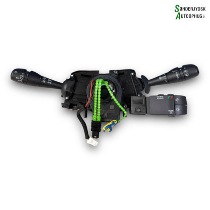 Renault Clio 4 Kontakt Combi Med OEM Nr. 8201167992 Fra Renault Ophugger