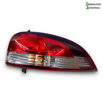 Renault Clio 4 Baglygte Med OEM Nr. 265507408R Fra Renault Ophugger