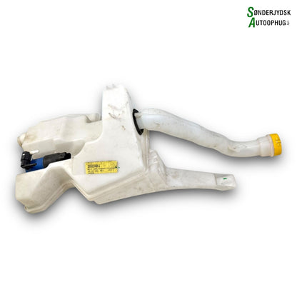 Renault Clio 4 Sprinkler M/Motor Med OEM Nr. 289157201R Fra Renault Ophugger