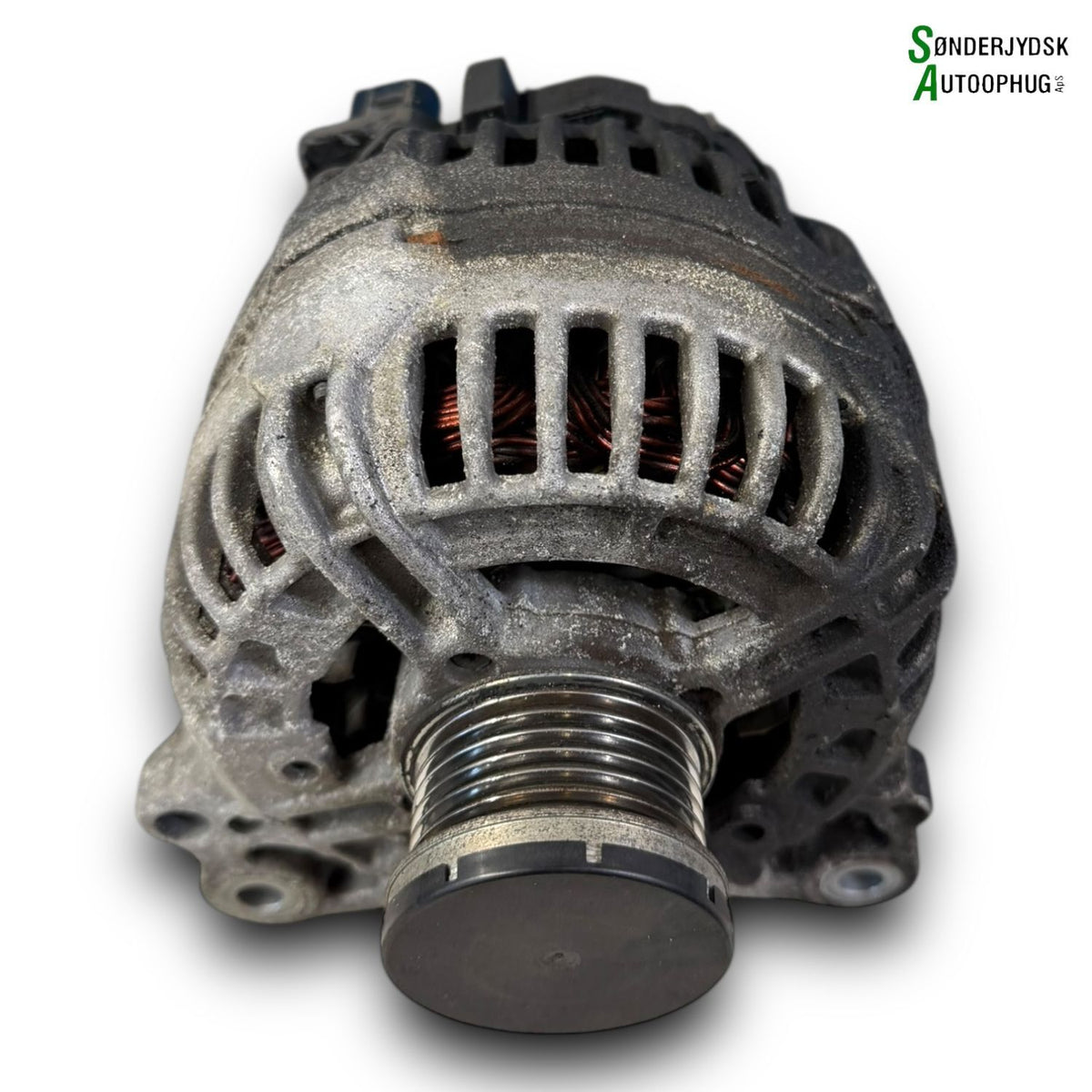 Skoda Rapid Generator Med OEM Nr. 03C903025F Fra Skoda Ophugger