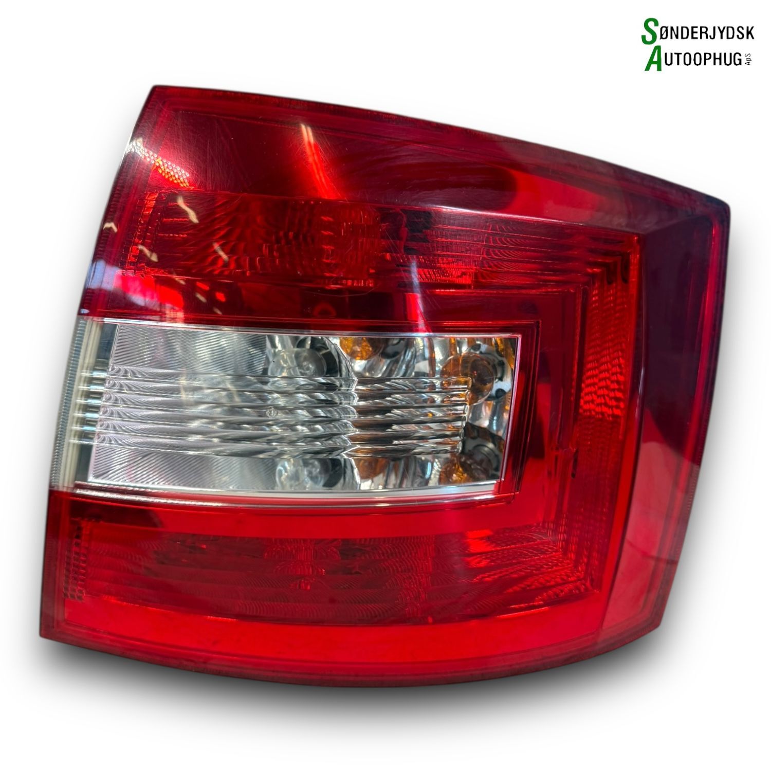 Skoda Rapid Baglygte Med OEM Nr. 5JJ945096 Fra Skoda Ophugger