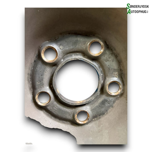 Skoda Rapid Fælg Med OEM Nr. 6R0601027R Fra Skoda Ophugger