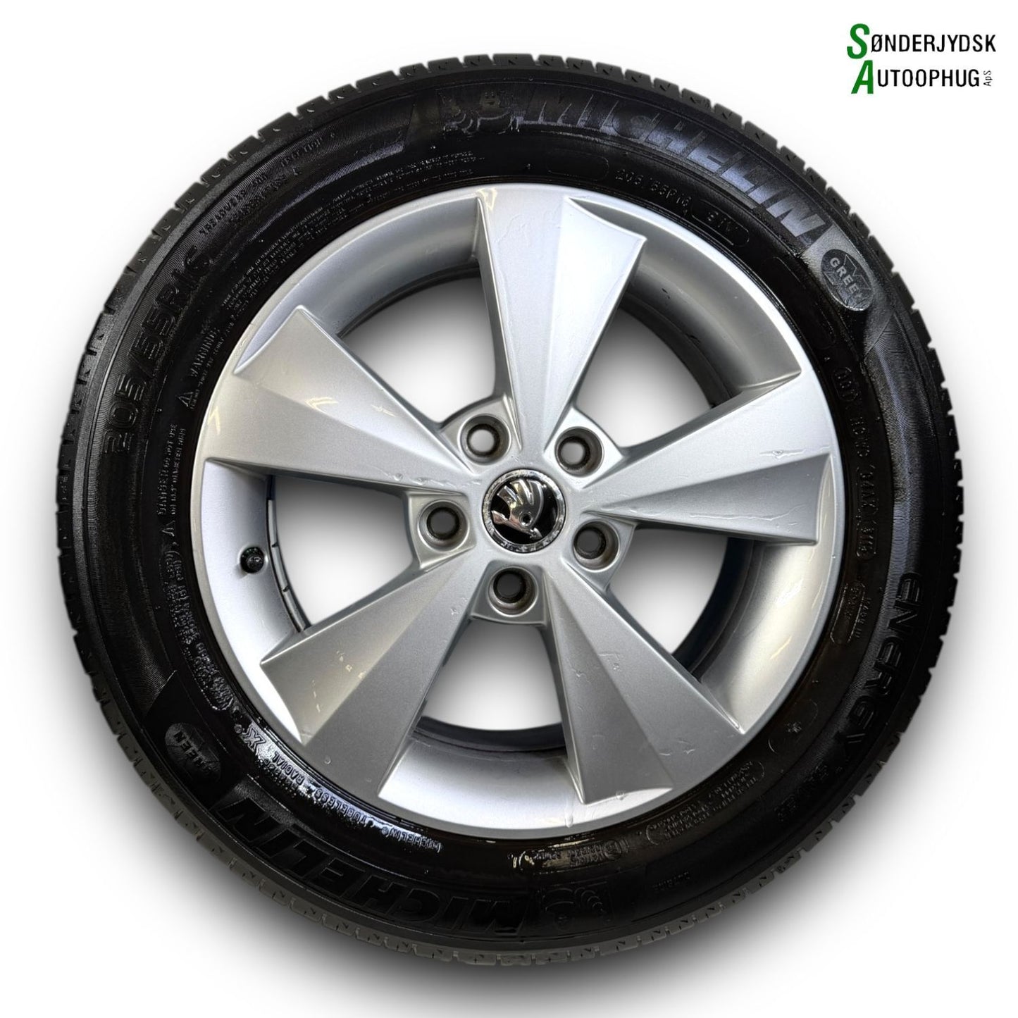 Skoda Octavia Fælge M/Sommerdæk Med OEM Nr. 5E0601025C Fra Skoda Ophugger