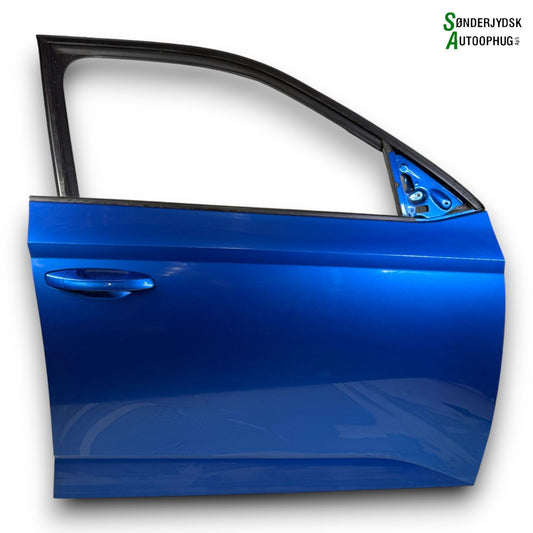 Skoda Fabia Fordør H Med OEM Nr. 6V0831056A Fra Skoda Ophugger