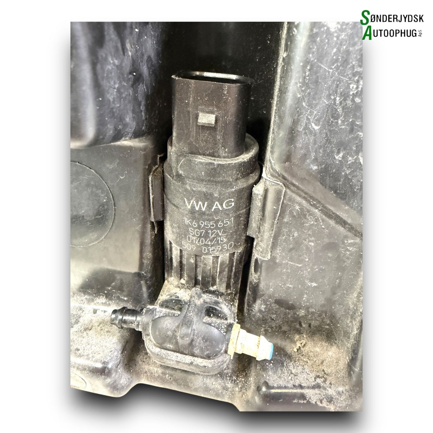 Skoda Fabia Sprinkler M/Motor Med OEM Nr. 6V0955449 Fra Skoda Ophugger