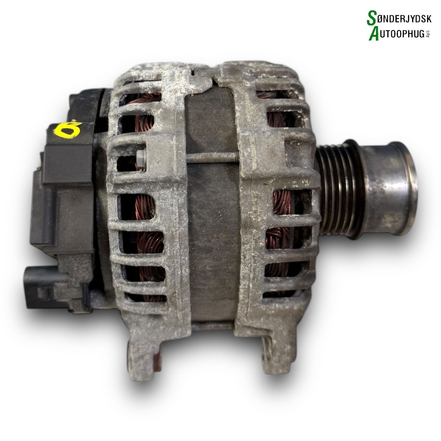 Skoda Octavia Generator Med OEM Nr. 04E903023J Fra Skoda Ophugger