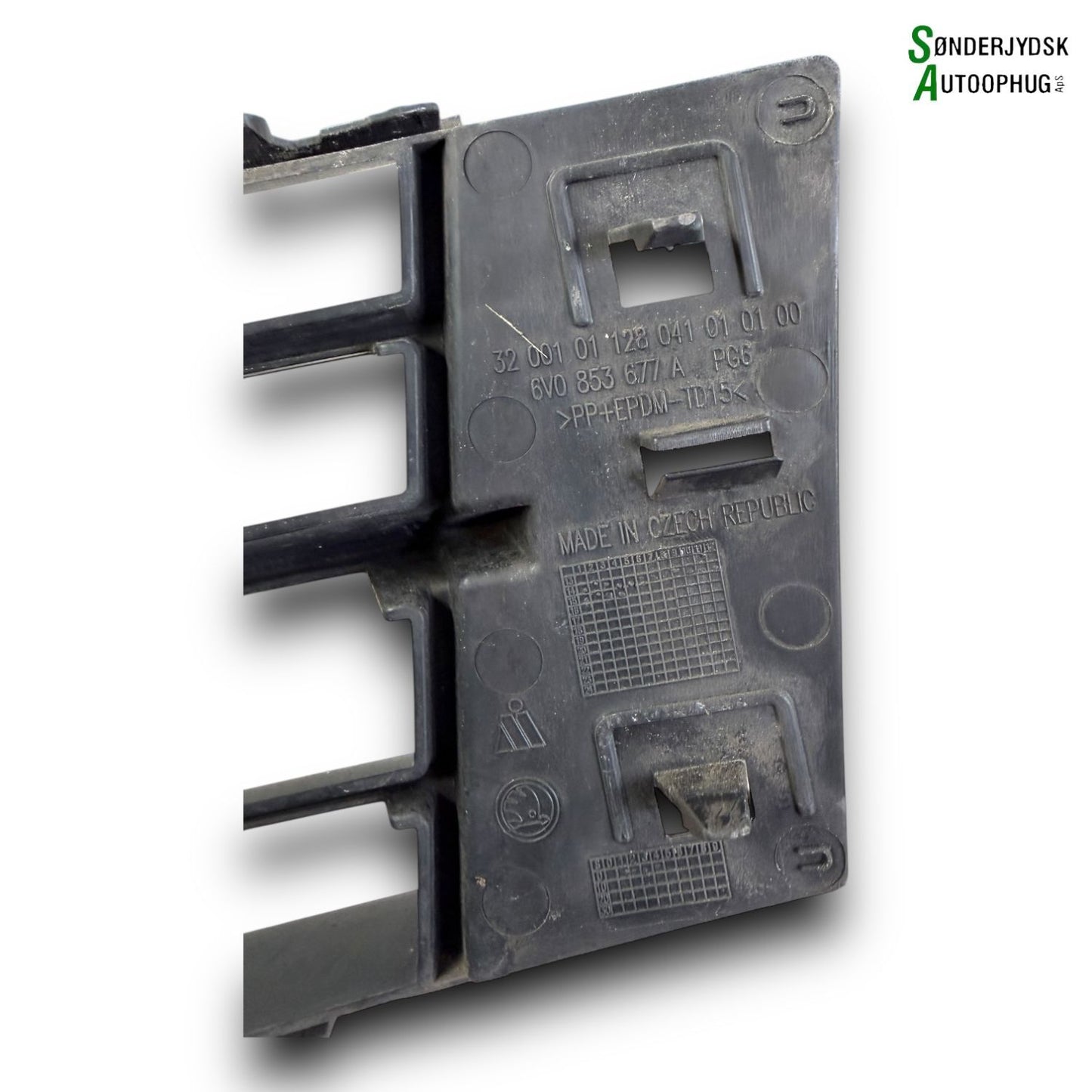 Skoda Fabia Kofangergitter Med OEM Nr. 6V0853677A9B9 Fra Skoda Ophugger