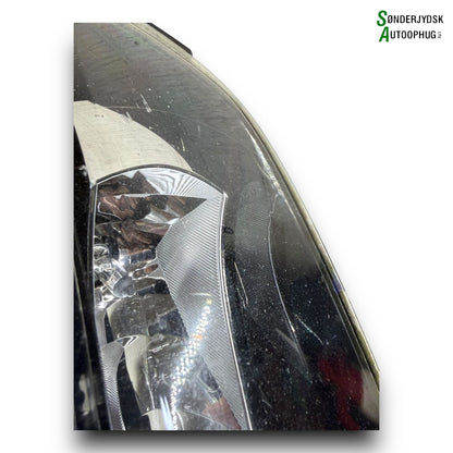 Skoda Fabia Tågelygte For Med OEM Nr. 6V0941702A Fra Skoda Ophugger
