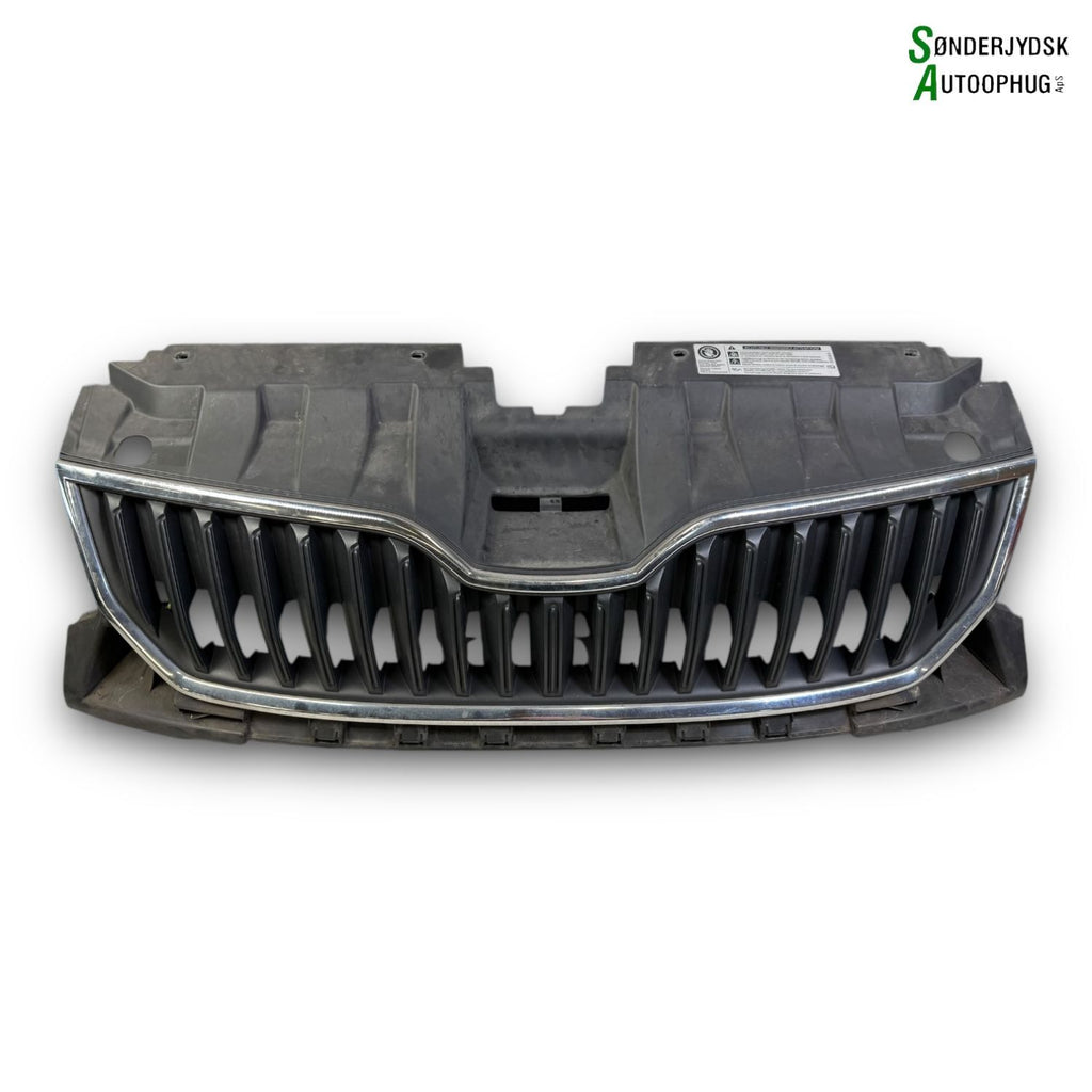 Skoda Fabia Frontgitter Med OEM Nr. 6V08536539B9 Fra Skoda Ophugger
