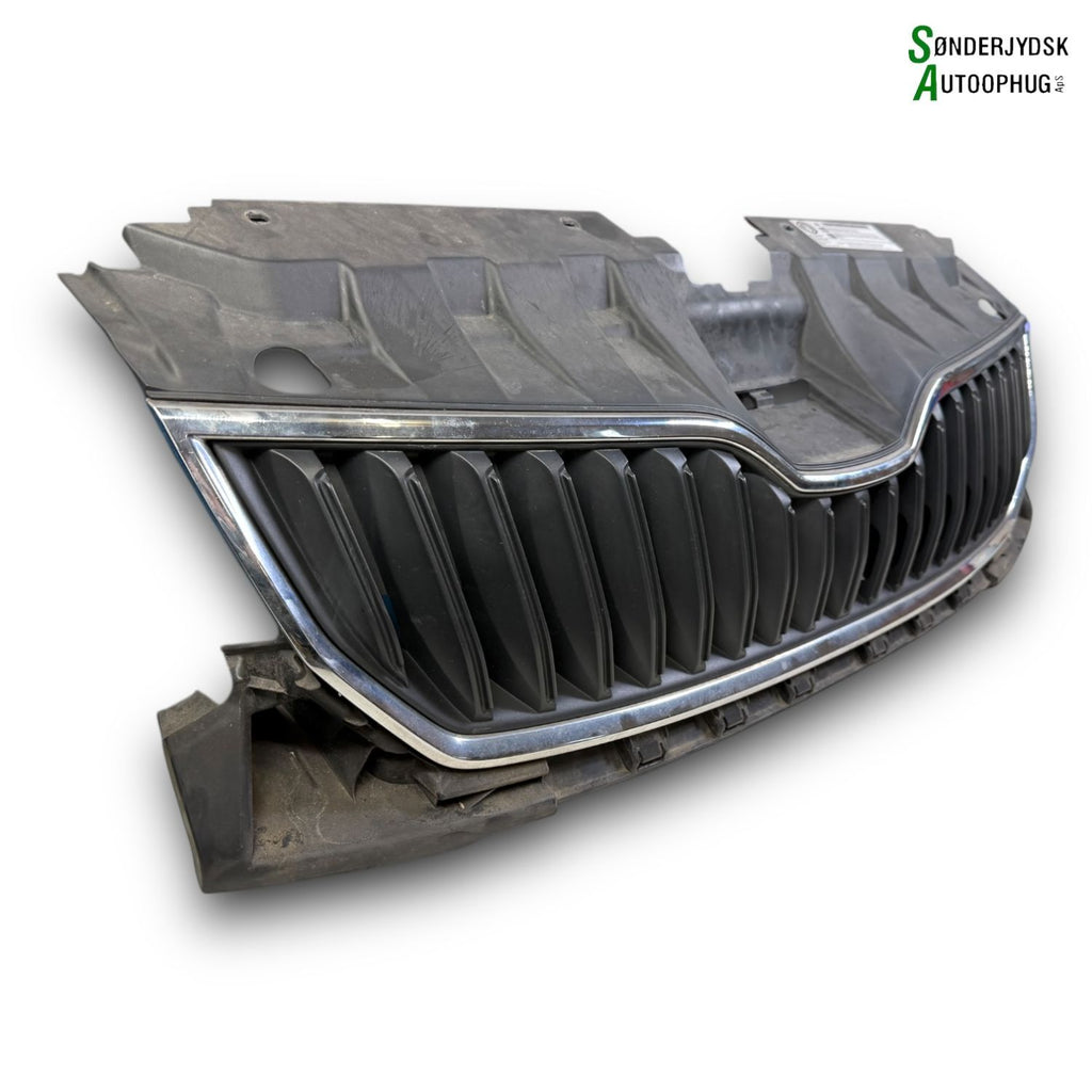 Skoda Fabia Frontgitter Med OEM Nr. 6V08536539B9 Fra Skoda Ophugger