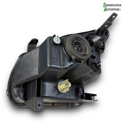 Suzuki Ignis Forlygte Med OEM Nr. 3512086G10000 Fra Suzuki Ophugger