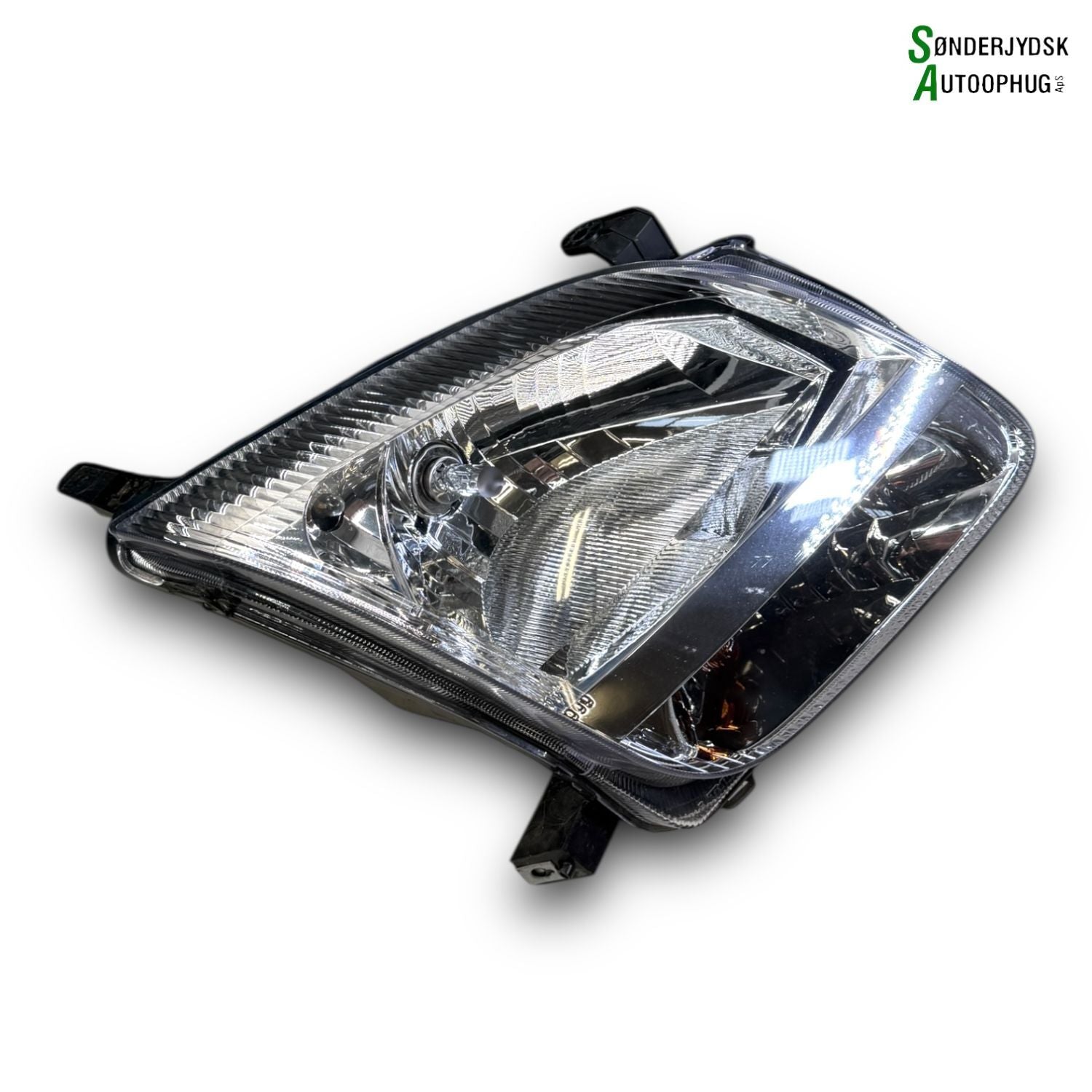 Suzuki Ignis Forlygte Med OEM Nr. 3512086G10000 Fra Suzuki Ophugger