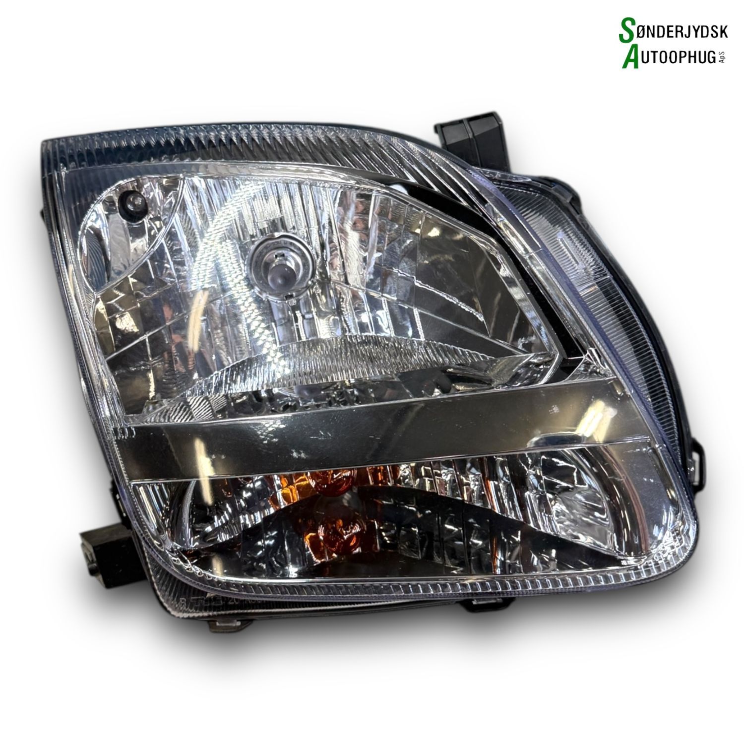 Suzuki Ignis Forlygte Med OEM Nr. 3512086G10000 Fra Suzuki Ophugger