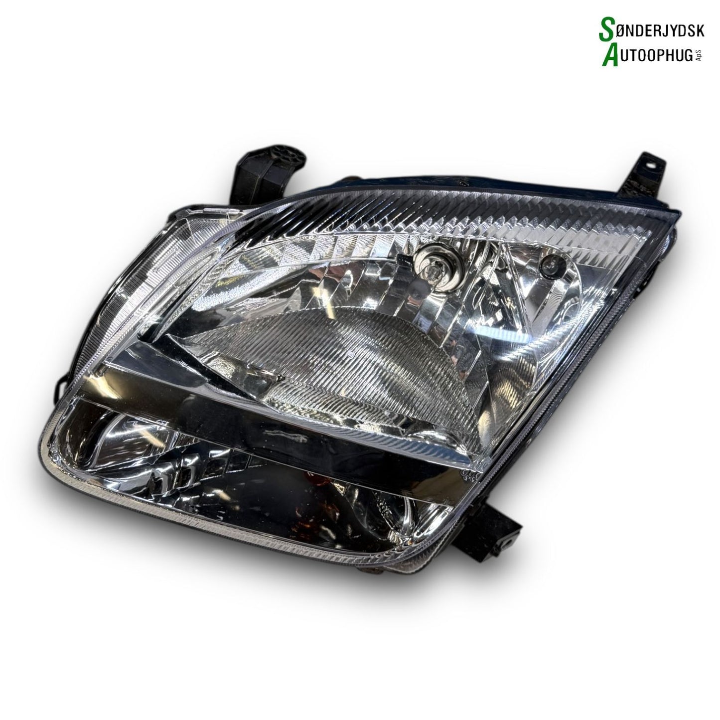 Suzuki Ignis Forlygte Med OEM Nr. 3532086G10000 Fra Suzuki Ophugger