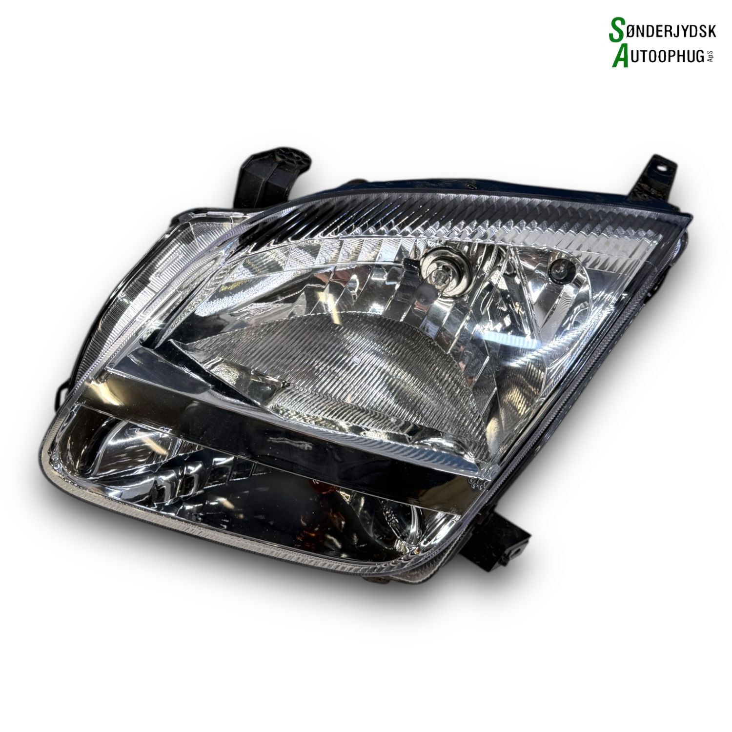 Suzuki Ignis Forlygte Med OEM Nr. 3532086G10000 Fra Suzuki Ophugger