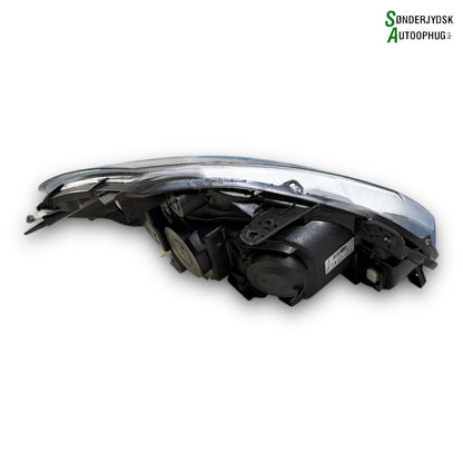 Renault Clio 3 Forlygte Med OEM Nr. 260608145R Fra Renault Ophugger