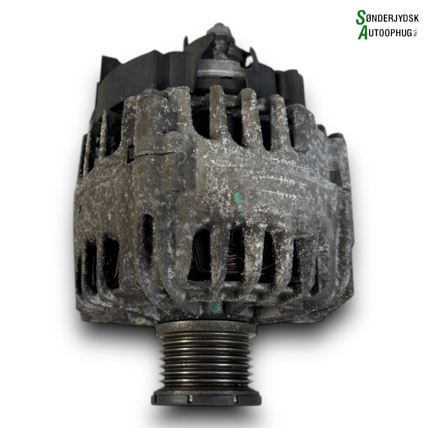 Renault Clio 4 Generator Med OEM Nr. 2113020496 Fra Renault Ophugger