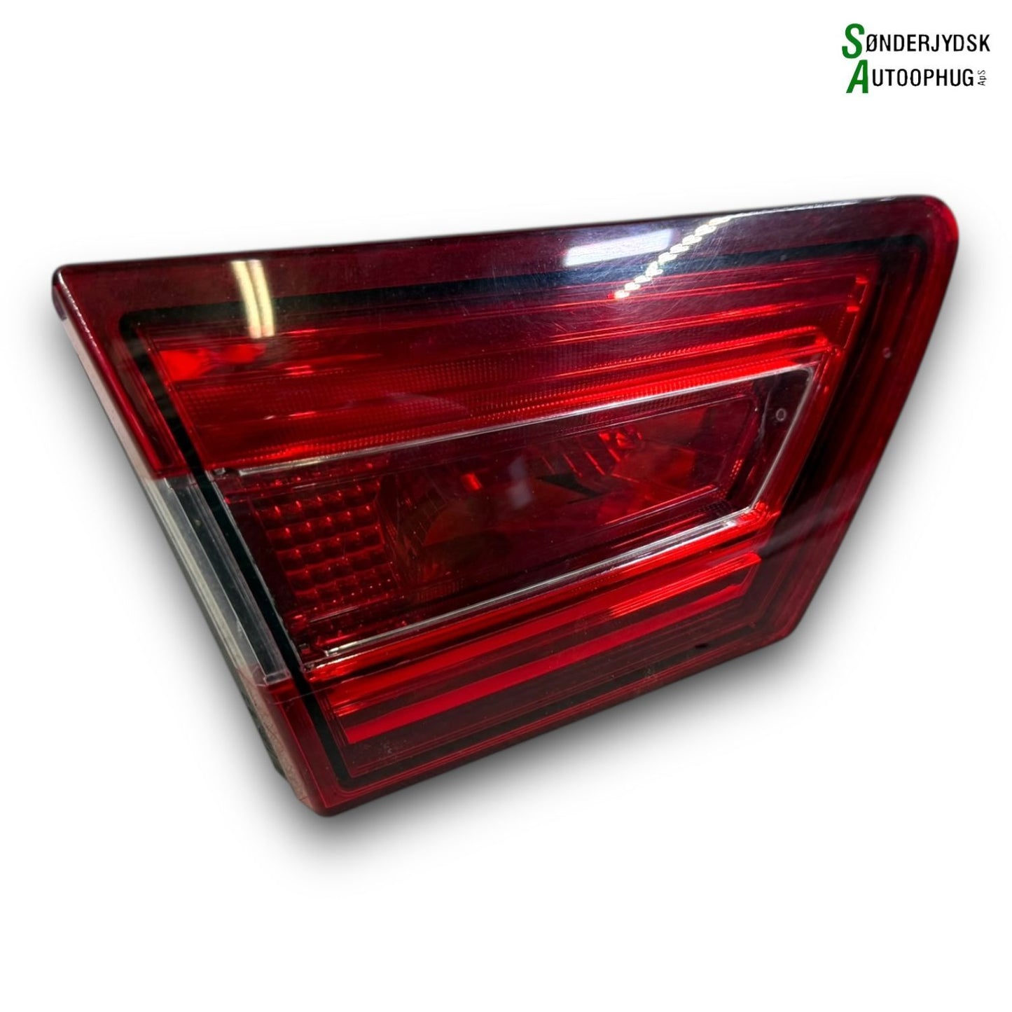 Renault Clio 4 Baglygte Med OEM Nr. 265552424R Fra Renault Ophugger