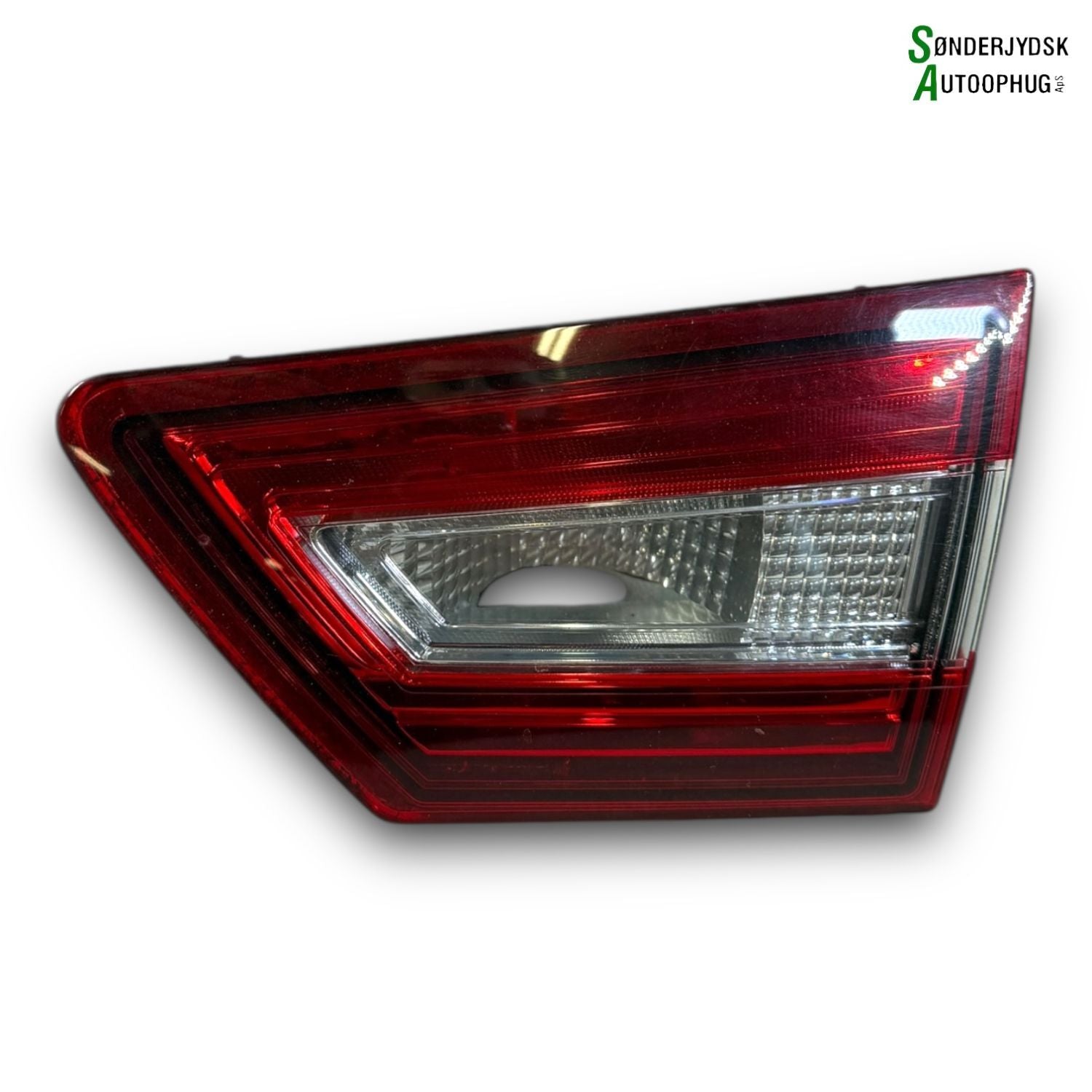 Renault Clio 4 Baglygte Med OEM Nr. 265505796R Fra Renault Ophugger